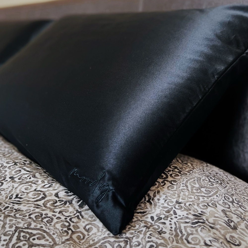 Moody Silk Pillowcase 100% 22 momme Mulberry Silk *Black*